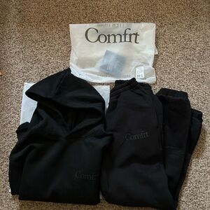 Comfirt Black Hoodie and Sweatpants Set